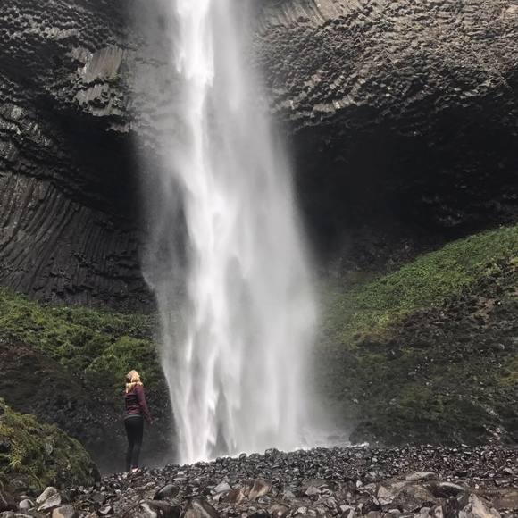 Meet your Posher, Diana - Picture 1 of 1